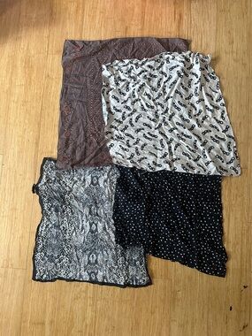 AllSaints White Scarf with Black Chain Print